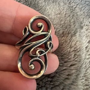 RETIRED James Avery Electra ring